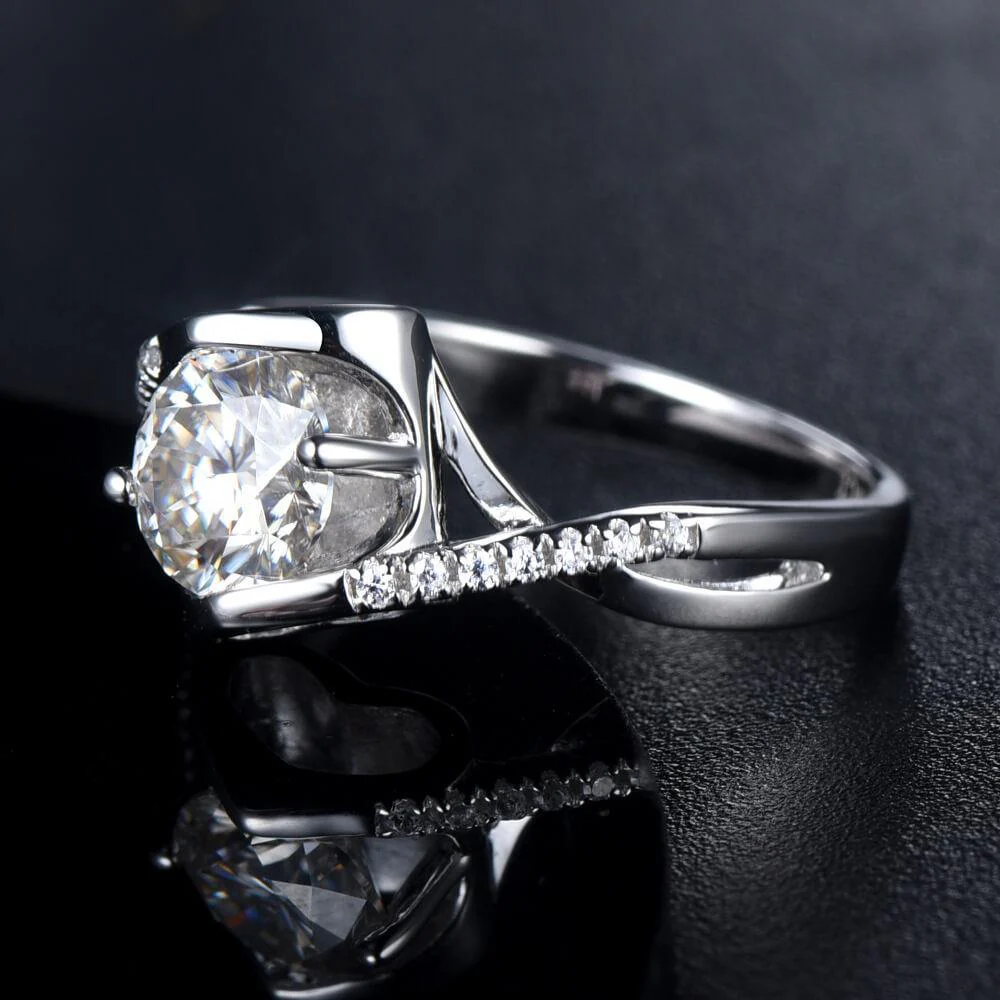 Angel kiss Round Moissanite Sterling Silver Ring - Image 6