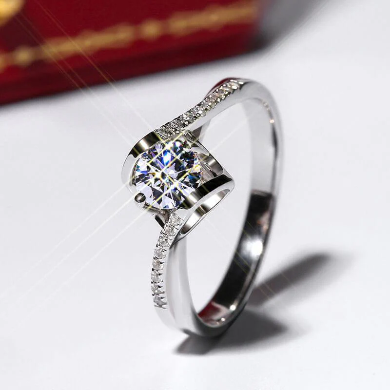 Angel kiss Round Moissanite Sterling Silver Ring - Image 7