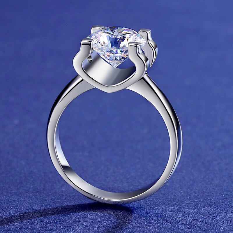 Solitaire Round Cut Moissanite Engagement Ring - Image 11